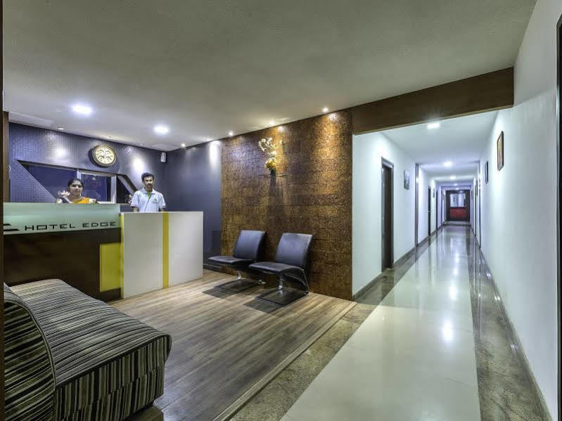 Treebo Trend Edge St Marks Road บังกาลอร์ ภายนอก รูปภาพ